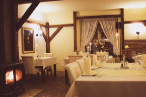  Barock Restaurant & Pension  Топольчан